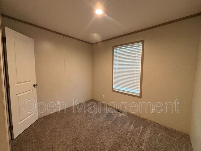 Foto del edificio - 725 S 12th St