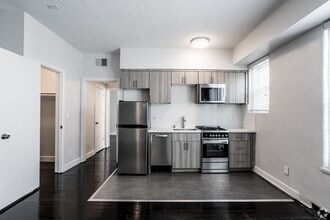 Interior Photo - 6500 Yucca Street