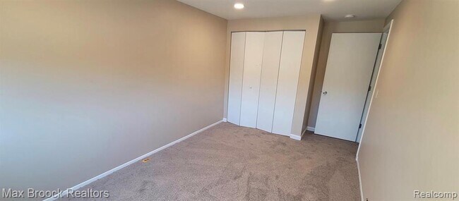 Foto del edificio - 7416 Azalea Ct