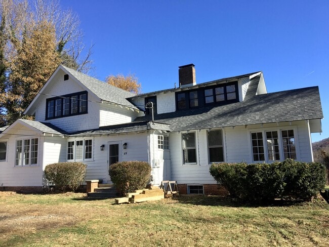 Building Photo - 63 Gash Farm Rd