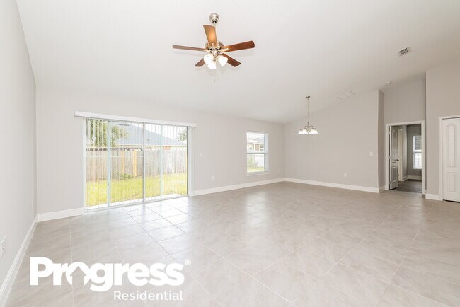 Building Photo - 427 Bloomfield Dr