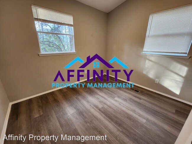 Building Photo - 3 br, 1.5 bath House - 2927 Gleason Ave