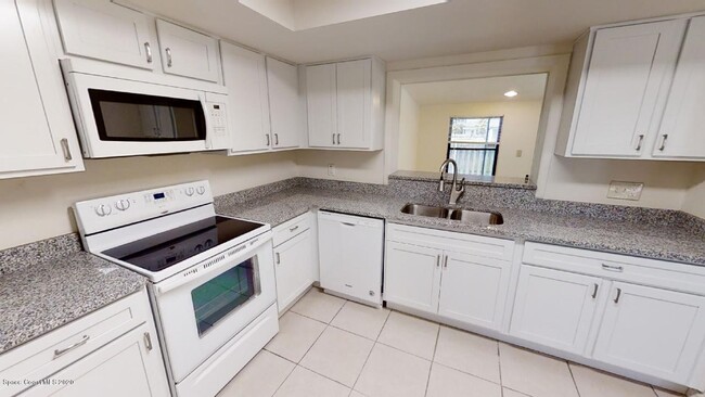 Building Photo - 1580 Parkway Dr