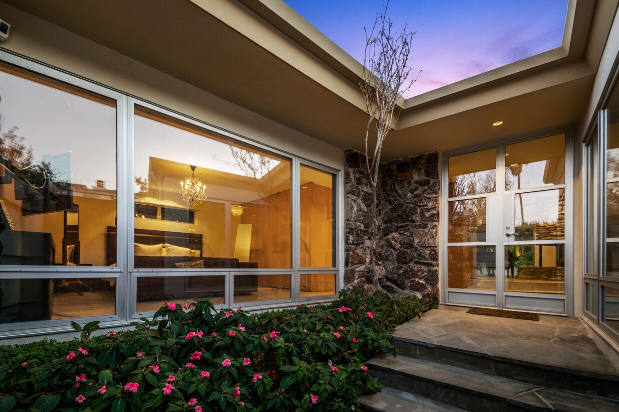 Foto principal - 1129 Angelo Dr
