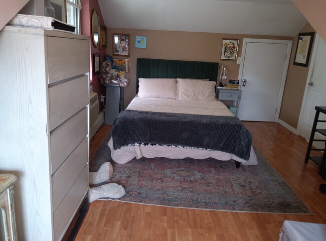 Building Photo - Saint Pauls Avenue, Cliffside Park, NJ 07010 - 1 BR 1 BA multi-family home