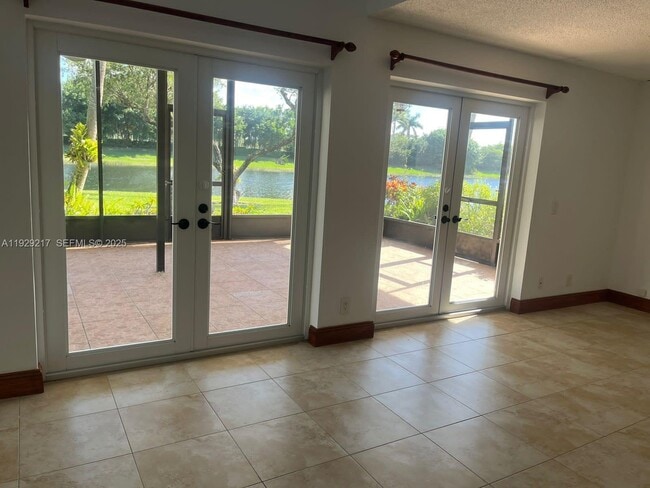 Building Photo - 1528 Springside Terrace