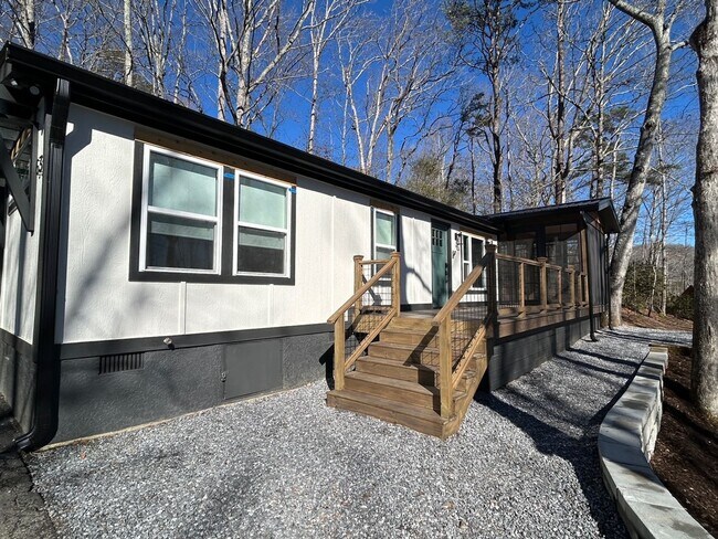 Foto del edificio - Fairview Modern Magic in the Woods!