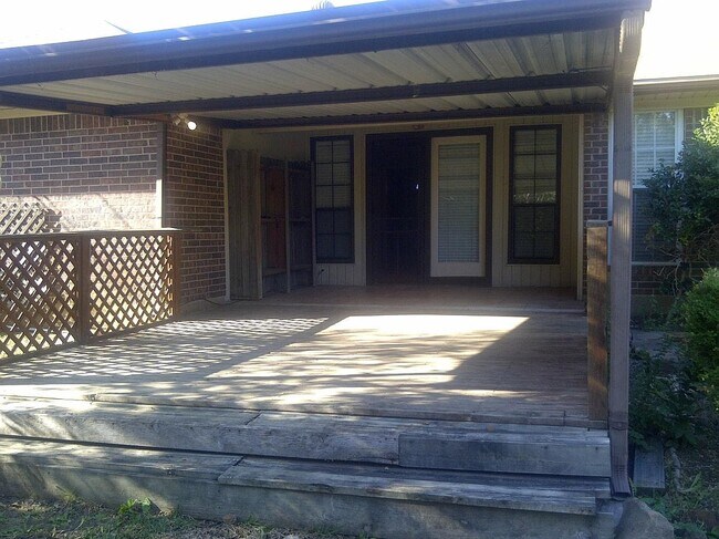 Building Photo - 315 S Walnut Creek Dr