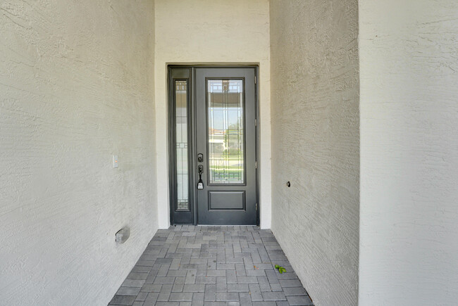 Building Photo - 5364 Siesta Key Ln