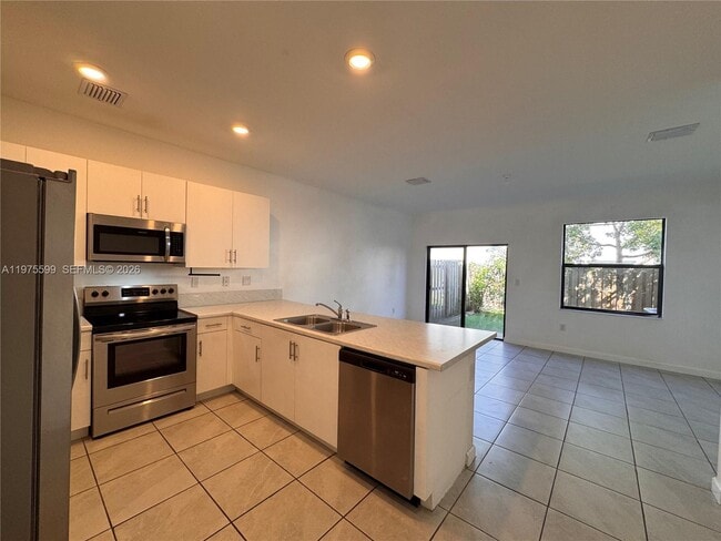 Building Photo - 11813 SW 246 Terrace