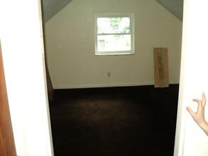 Building Photo - 1833 Sterling Ave