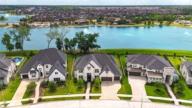Building Photo - 10318 Fountain Shore Dr