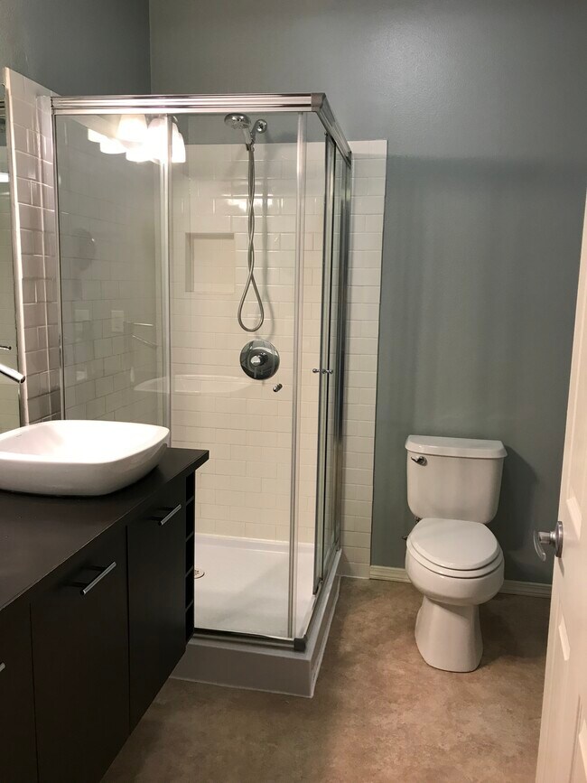 Foto del edificio - 3070 Lore Rd