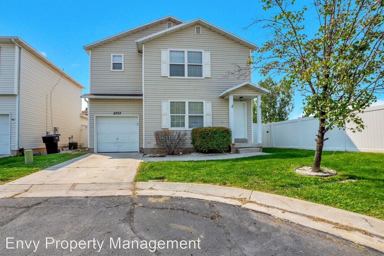 Primary Photo - 3 br, 2 bath House - 2037 N. 2165 W.