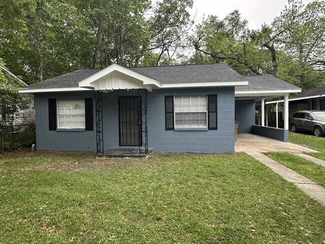 Building Photo - 1207 Bay Ave