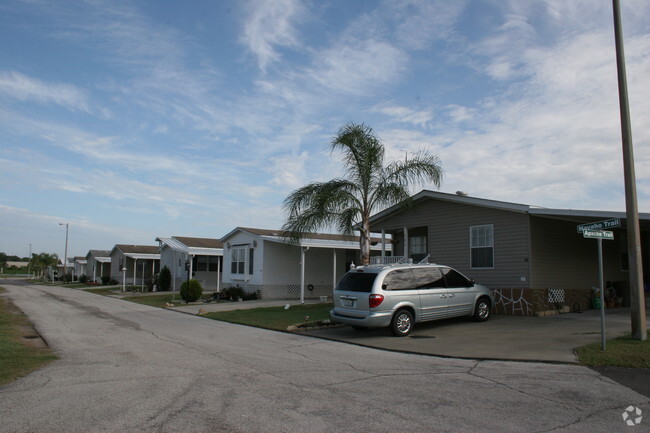 Foto del edificio - Paradise Lakes Mobile Home Park