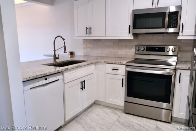 Foto del edificio - 5238 Brett Ct