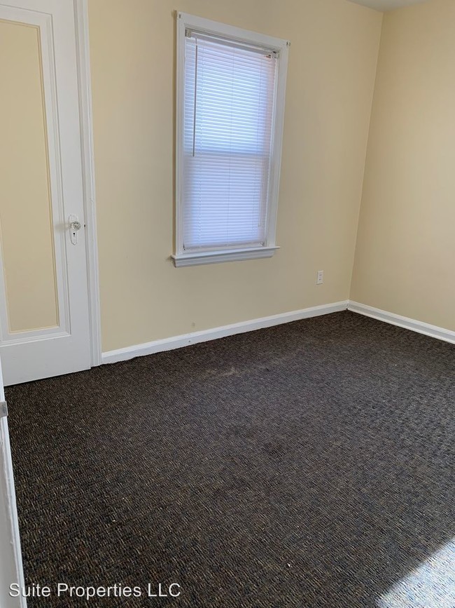 Building Photo - 3 br, 1 bath House - 11530 Lakepointe