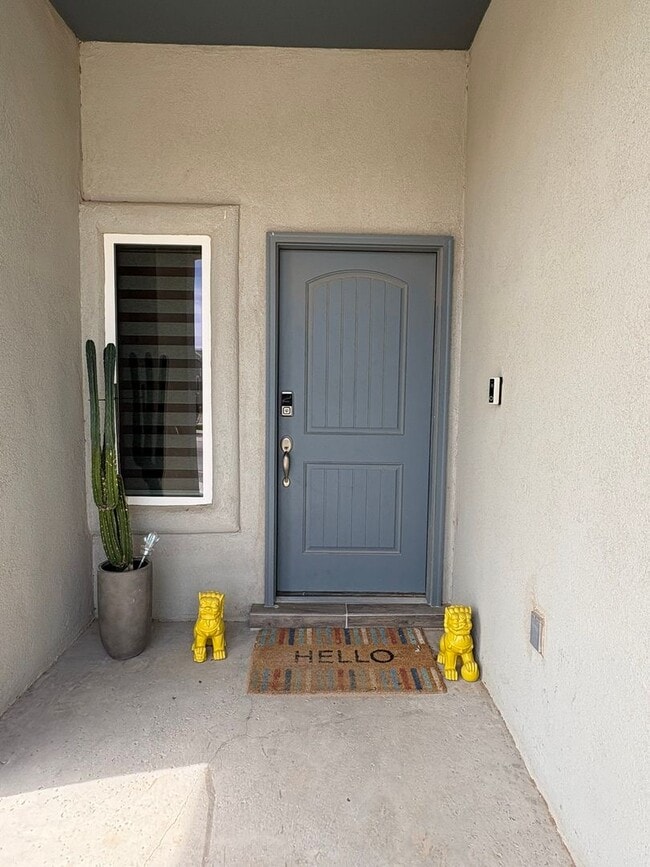 Building Photo - FAR EASTSIDE HOME FOR RENT