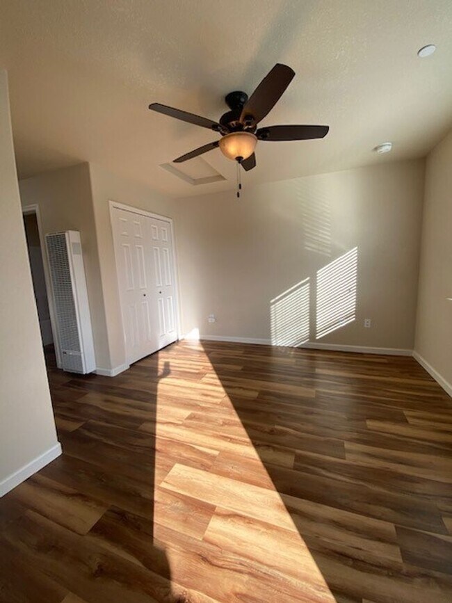 Foto del edificio - 1956 Sagewood Way