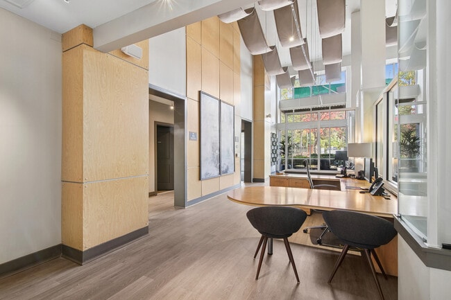 Building Photo - Perimeter Gardens at Georgetown