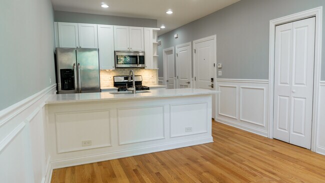Foto del edificio - 2908 N Dawson Ave