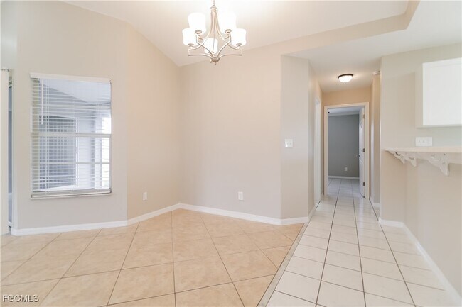 Foto del edificio - 8332 Caloosa Rd