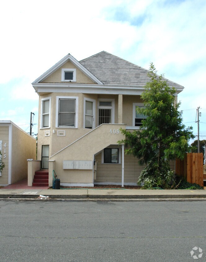 Building Photo - 409-415 Pennsylvania St