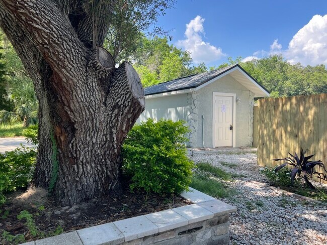 Building Photo - 6910 E 29th Ave Unit A, Tampa, FL 33619