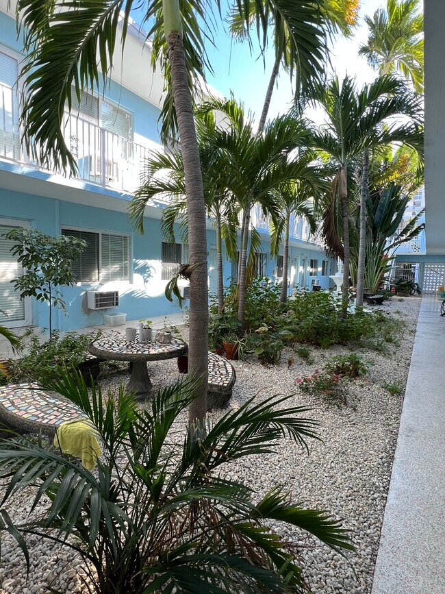 Foto del edificio - 401 Collins Ave