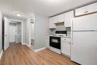 Building Photo - 1063 W 21st St