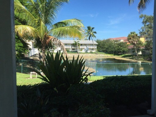 Building Photo - 4609 Bayshore Dr