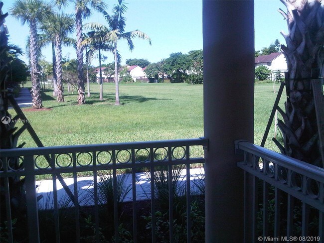 Foto del edificio - 10022 NW 7th St