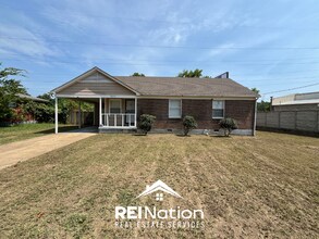 Building Photo - 3636 Venable Rd