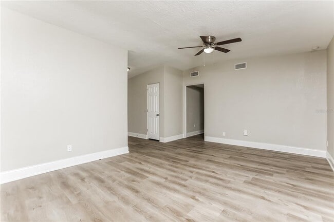 Building Photo - 5415 Alloway St