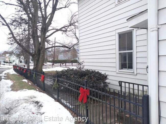Foto del edificio - 3 br, 1 bath House - 31 N. Loyalsock Ave