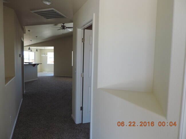 Foto del edificio - 1845 Westward Ln