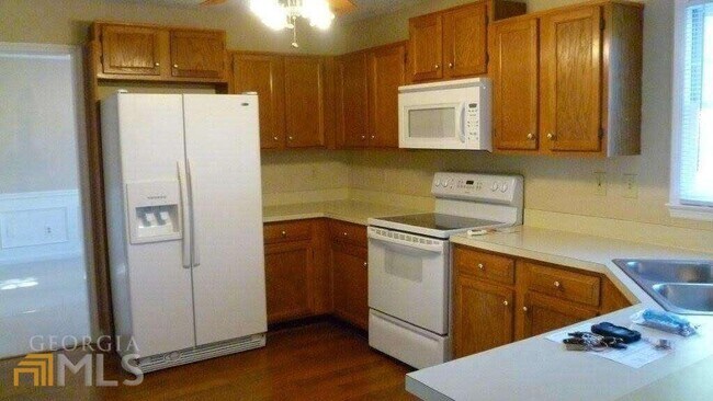 Foto del edificio - 4056 Longford Dr NE