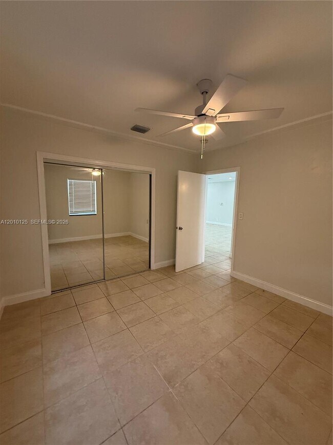 Foto del edificio - 1619 Shenandoah St