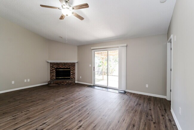 Building Photo - 3479 Shelley Dr