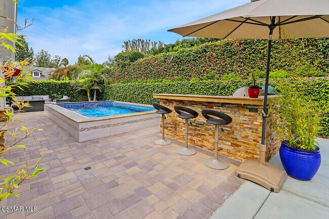 Building Photo - 5827 Stonecrest Dr