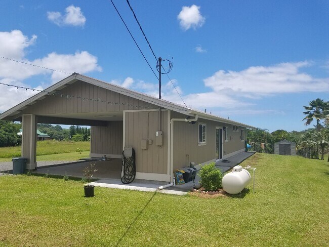 Building Photo - 17-451 Volcano Rd. Kurtistown, HI 96760