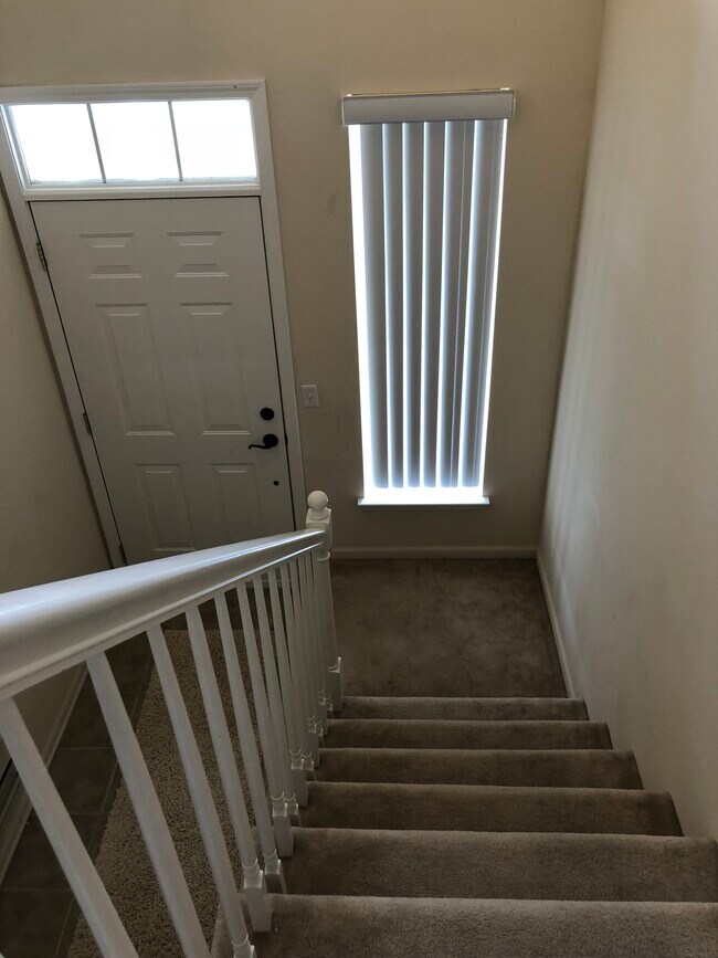 Foto del edificio - 52165 Naugatuck Dr