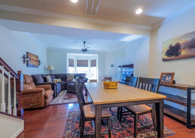 Foto del edificio - 1319 Cheswick Ln