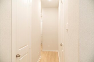 Building Photo - 6519 Bramble Cv Ln