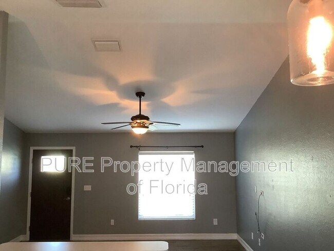 Foto del edificio - 34 Juniper Pass Dr