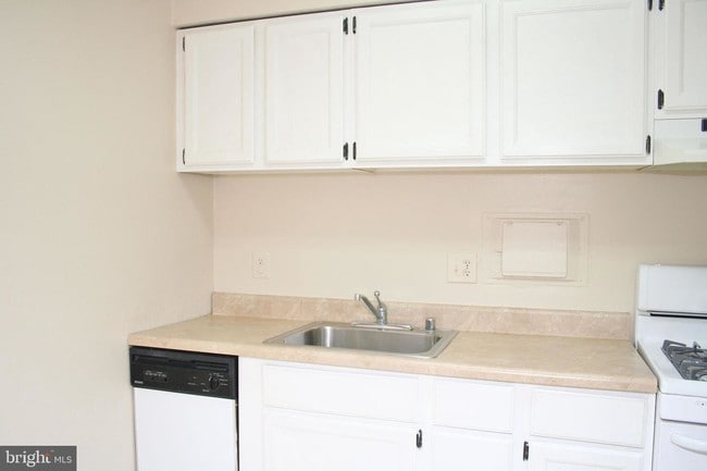 Building Photo - 12652 Dara Dr