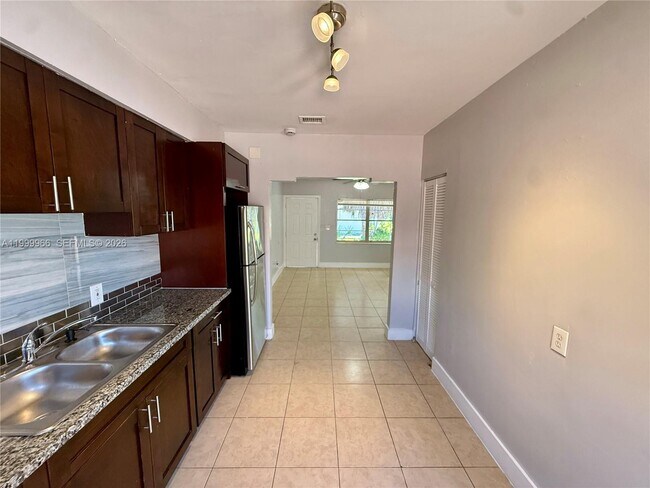 Building Photo - 1467 NW 53rd St