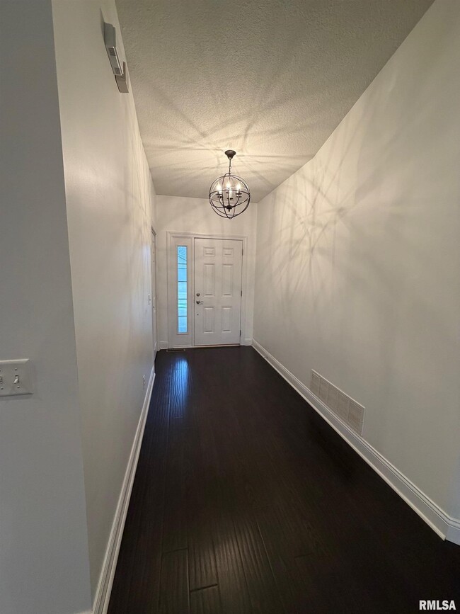 Foto del edificio - 2625 E 56th Ct