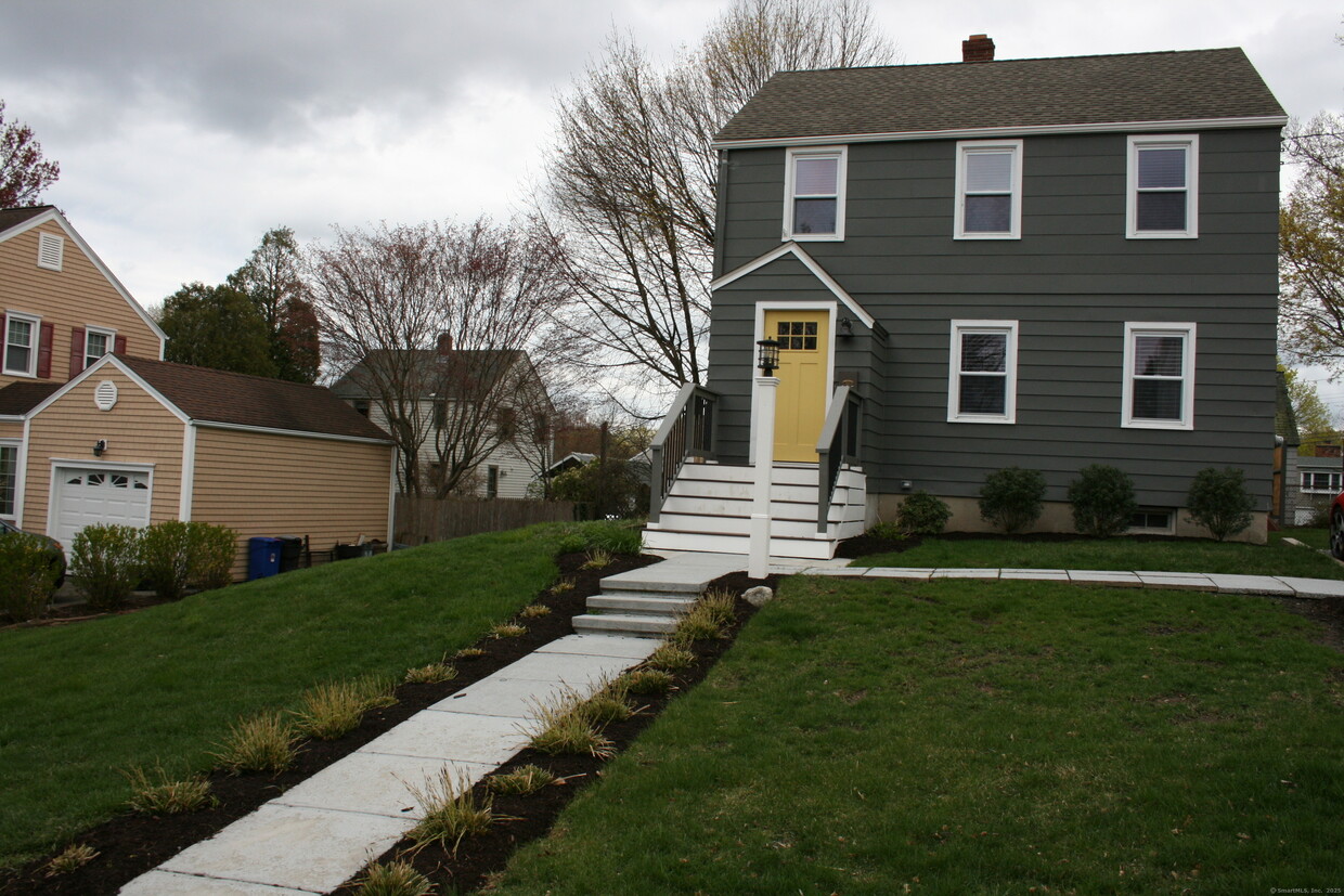 Primary Photo - 185 Norman Cir
